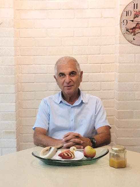 שמעון מזוז. כוחנו באחדותינו