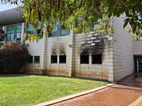 נזק כבד בחדר האמנויות