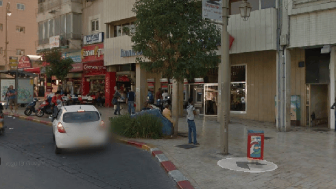 בנק הפועלים רחוב חיים עוזר פתח תקוה