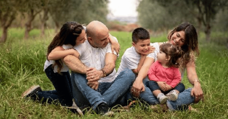 משפחת מיכה בקיבוץ