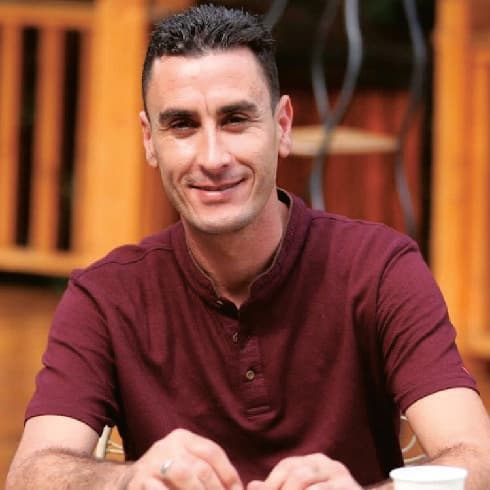 מספר לא מבוטל של פונים. אמין אלקרינאוי