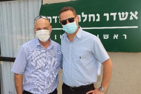 קינסטליך ומנצור