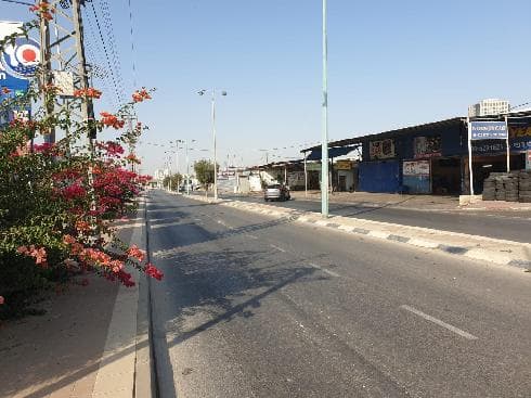הכבישים הראשיים ריקים