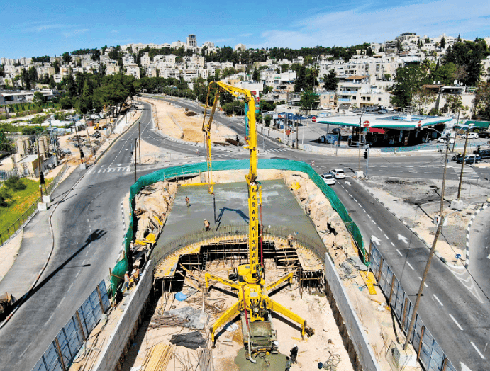 הפרדה מפלסית בצומת פת