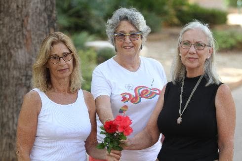 "לא רצינו להתבגר תוך שאנו ממשיכות להתכחש לתחושות"