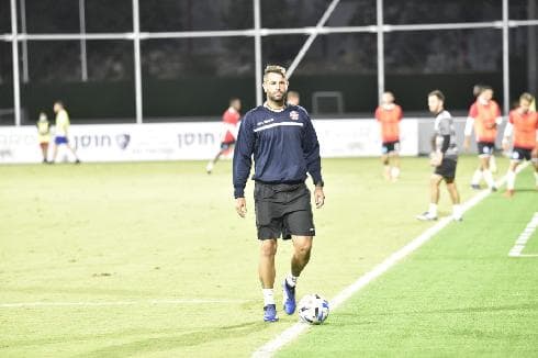 מאמן השוערים תום אלמדון