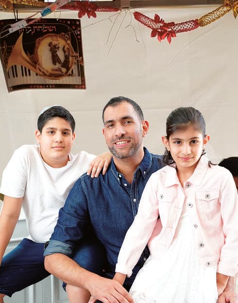 "סוכות הוא אחד החגים האהובים עלינו". משפחת טובול