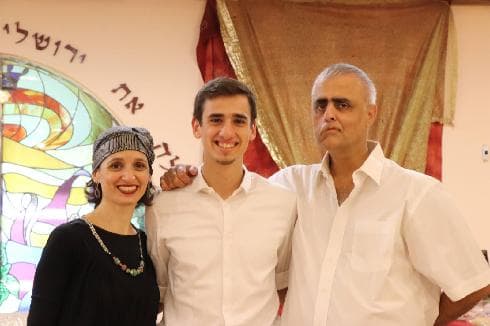 אסף ימיני והוריו