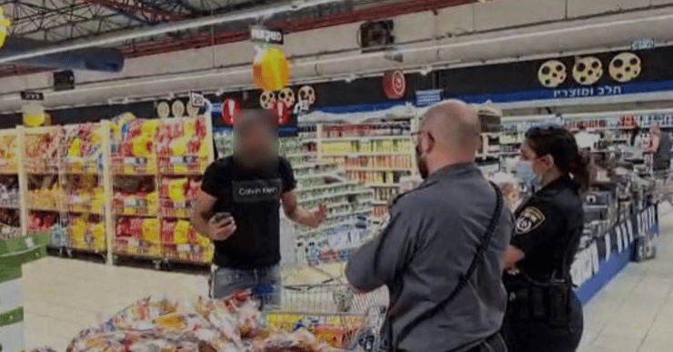 מהומה בסניף 'אושר עד'