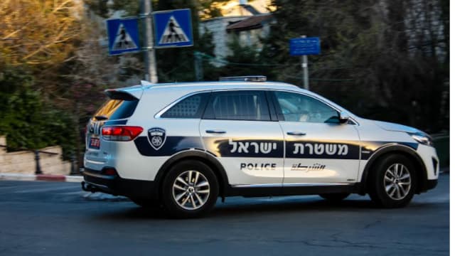 ניידת משטרה