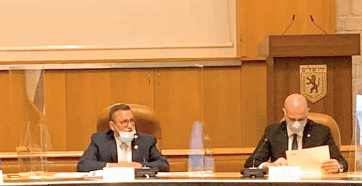 פגישה בין אוחנה לליאון כשבועיים לאחר החתימה (צילום: פרטי) פגישה בין אוחנה לליאון כשבועיים לאחר החתימה