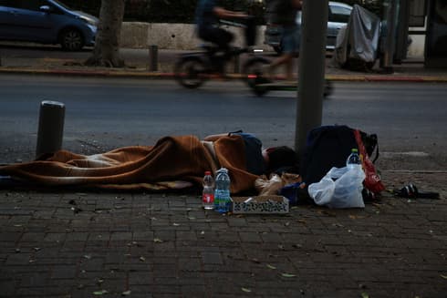 סגר ראשון, סגר שני, תל אביב הולכת ומתרוקנת. מראות עצובים וקשים, מי חשב במרץ שנגיע עד הלום (צילום: ריאן) סגר ראשון, סגר שני, תל אביב הולכת ומתרוקנת. מראות עצובים וקשים, מי חשב במרץ שנגיע עד הלום