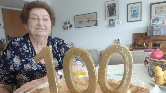 טובה חפץ ז"ל ביום הולדתה ה-100 טובה חפץ ז"ל ביום הולדתה ה-100
