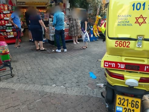 זירת האירוע במרכז הקניות בפתח תקוה
