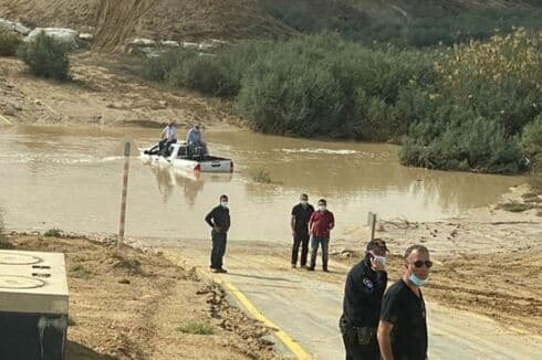 הלכודים בשטח