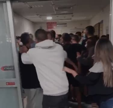 מהומה בבית החולים אסף הרופא (צילום: סעיף 27א לזכויות היוצרים הצלם מוזמן לפנות לקבלת קרדיט) מהומה בבית החולים אסף הרופא