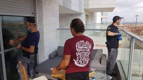 מתקנים את נזקי הפריצה 