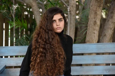יצחק. "אני מרגישה אותו גם עכשיו. הוא שולח לי סימנים" (צילום: שרון צור) ליאור יצחק