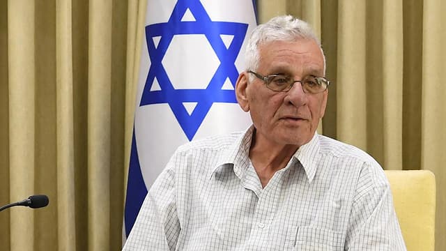 חיים אורון (ג'ומס). ההבנות של הצוות בראשותו זכו לרוב גדול