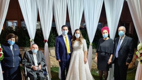 המשפחות מתחת לחופה בבית רבקה