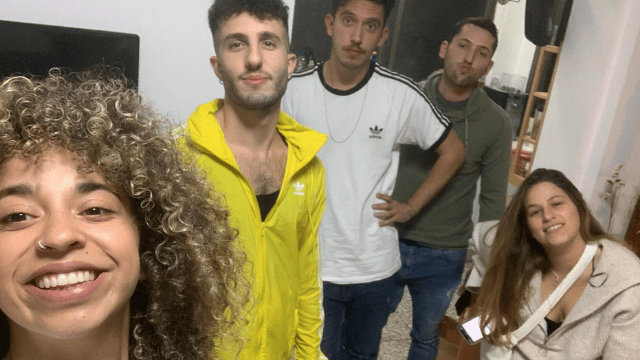 הסטודנטים מהרצליה. "אם הממשלה לא עוזרת אנחנו ננסה"