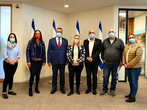 מפגש תושבי מורדות גילה וראש העירייה