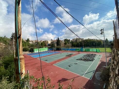 מגרשי הספורט בקרית יובל