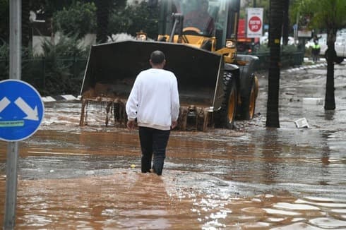 נזק במיליוני שקלים (צילום: יאיר שגיא) נזק במיליוני שקלים