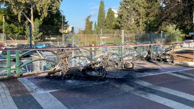 הצתת קטנועי הפיקוח העירוני