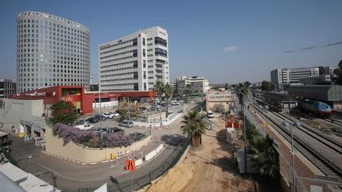 מסוף האוטובוסים בפארק המדע