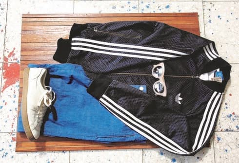 ז'קט אדידס ומכנסי יוניקלו