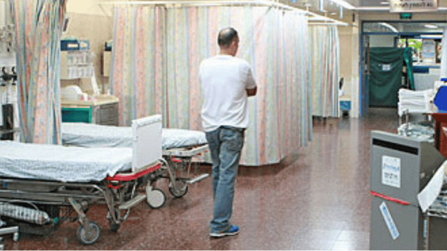 חבריה לעבודה המומים