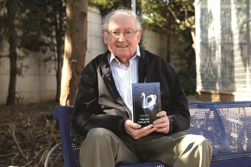 לינהרט וספרו. "מאמין באלוהים אבל לא בממסד הדתי"