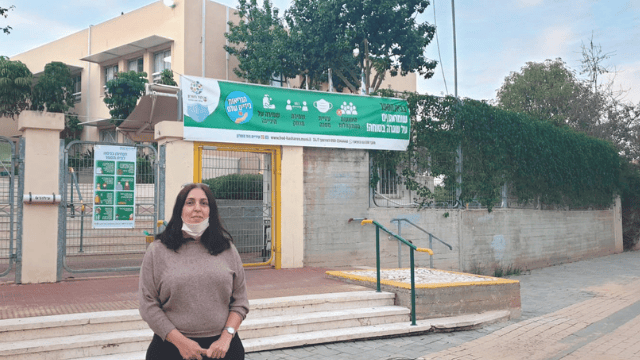 רונית אביב. להקצות יותר אוטובוסים לתיכון