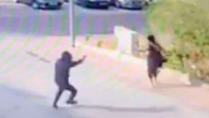 האירוע כפי שנקלט במצלמות האבטחה