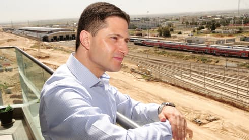 ראש העירייה הראשון שהוא יליד העיר. רוביק דנילוביץ