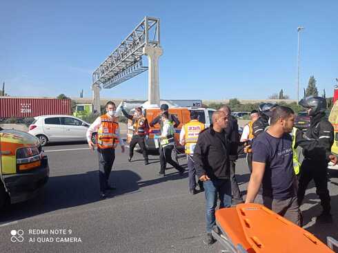 זירת האירוע סמוך לנחשונים (צילום: דוברות איחוד הצלה) זירת האירוע סמוך לנחשונים