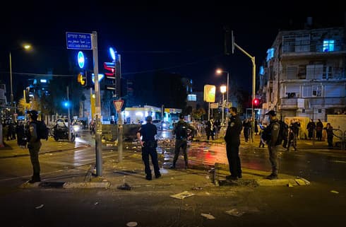 מאה שערים, אמש (צילום: לירן תמרי) מאה שערים, אמש