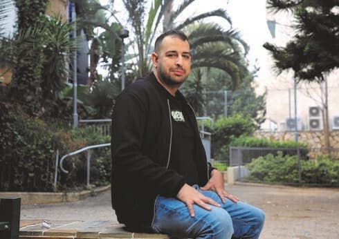גיא לייבה. "תמיד הרגשתי חריג, תמיד עוף מוזר גיא לייבה. "תמיד הרגשתי חריג, תמיד עוף מוזר