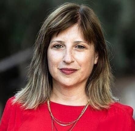 עידית שמש. "העמותות מציעות שיקום תעסוקתי"