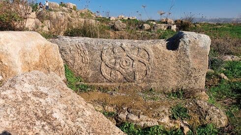עתיקות בעמק עתיקות בעמק
