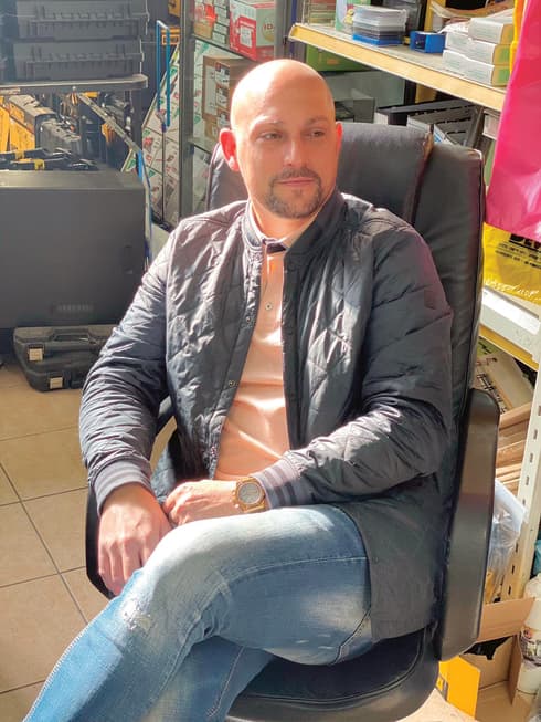 "עד שתסתדר". רועי חכמון "עד שתסתדר". רועי חכמון