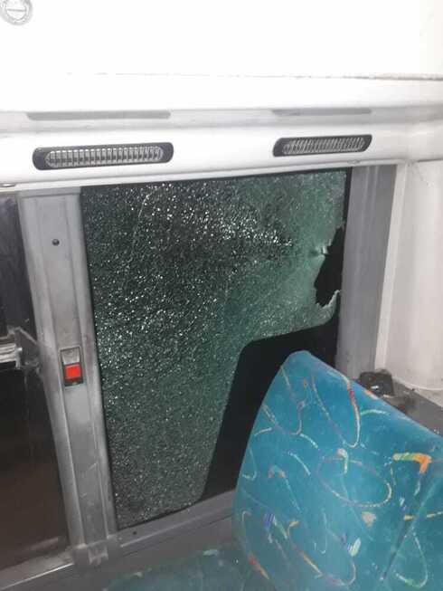 נזק שנגרם לאוטובוס נתניה נזק שנגרם לאוטובוס נתניה