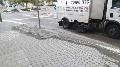 מפגע בטון בשכונת הציפורים