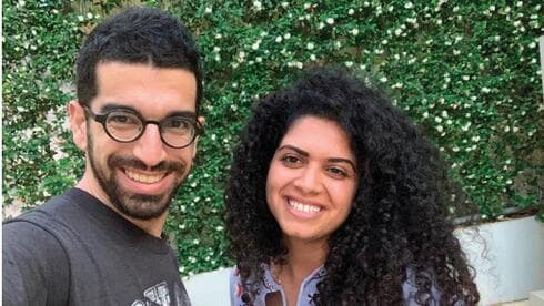 זכריה עם חנן בן־ארי. מעריכה את דרכו