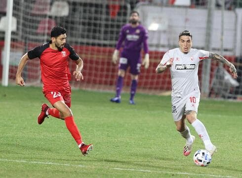 ז'וסוואה (מימין) מול עטאא ג'אבר. הפורטוגלי חזר להרכב
