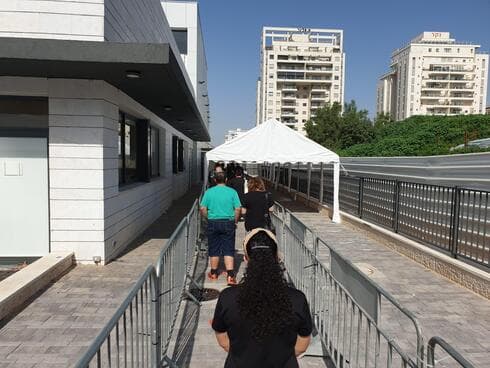 אולם רוזמרין חיסוני קורונה פתח תקוה