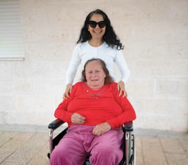 אביאסף ואמה. "אנשים לא מבינים" 