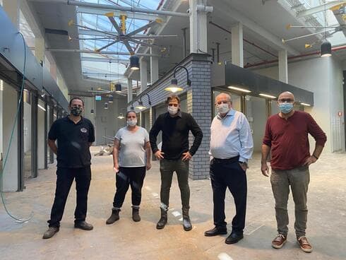 בשוק החדש עם יו"ר ועד הסוחרים בשוק החדש עם יו"ר ועד הסוחרים
