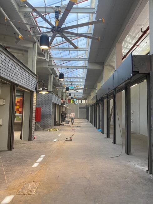 הצצה ראשונה מבפנים לשוק החדש (צילום: עיריית רחובות) הצצה ראשונה מבפנים לשוק החדש